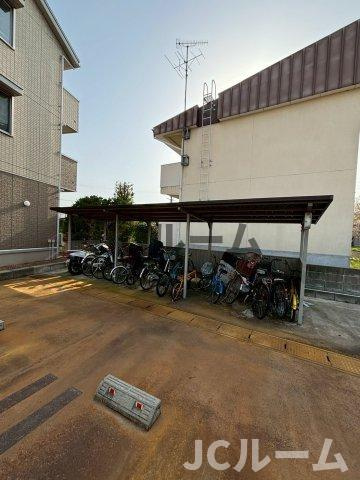 フェリシアの駐車場