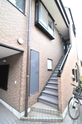 エフコートのエントランス|建物入り口です。