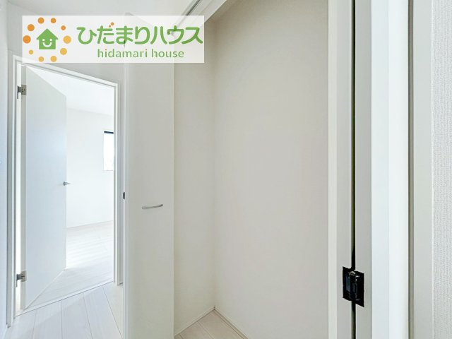 【収納】 | 取手市中原町　新築戸建　2号棟 | 収納場所に困る掃除機や掃除用具はココへ！！