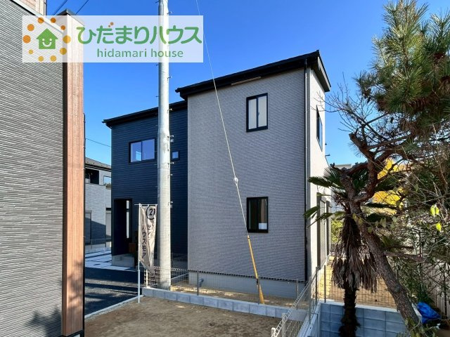 【外観】 | 取手市中原町　新築戸建　2号棟 | 白を基調とした明るい印象を受ける外観です！