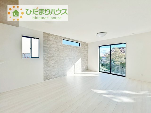 【居間・リビング】 | 取手市中原町　新築戸建　2号棟 | お友達や親戚とホームパーティもいいですね(*^^*)