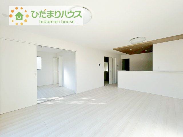 【居間・リビング】 | 取手市中原町　新築戸建　2号棟 | 大型テレビに大型ソファー(^^)どんなインテリアにしますか？