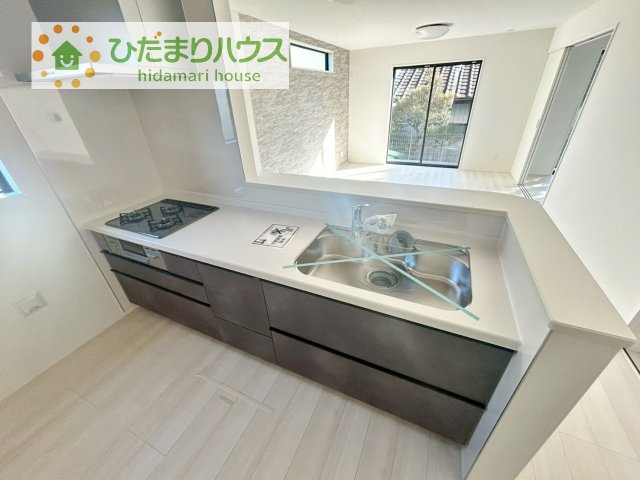 【キッチン】 | 取手市中原町　新築戸建　2号棟 | ダイニングに面した対面式キッチンでは、できたてのお料理がすぐテーブルに出せます☆彡