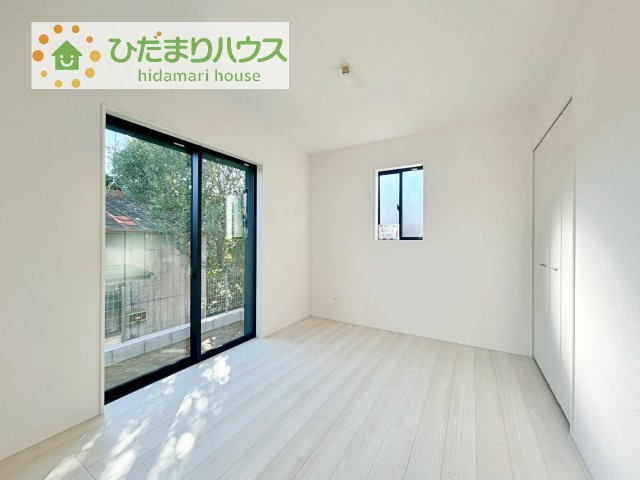 【洋室】 | 取手市中原町　新築戸建　2号棟 | 机にベットを置けば子供部屋の完成です！