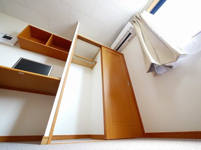 レオパレスブラッサム木津の収納|十分な収納スペースがあります