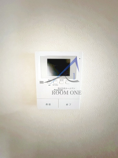 アルビレオのセキュリティ|モニター付きインターホンです。