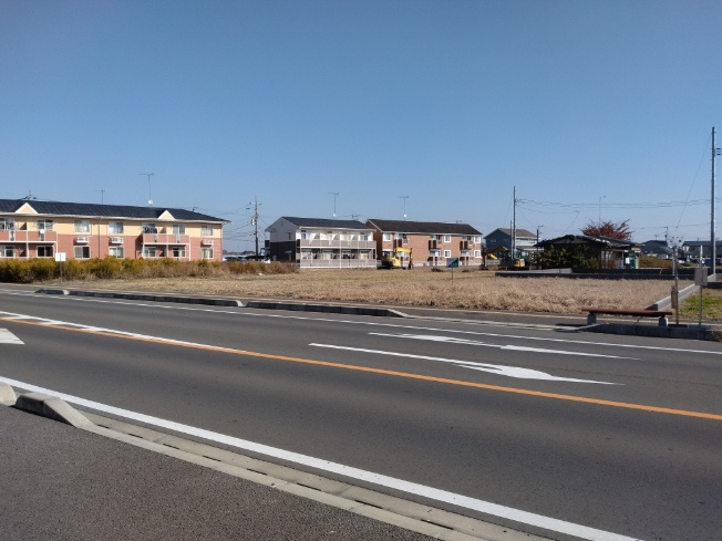 真岡市中萩１丁目　土地の前面道路含む現地写真
