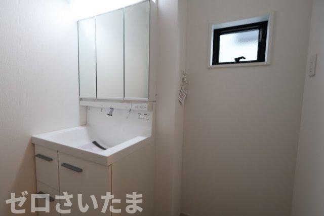 《仲介手数料無料》久喜市久喜東５丁目33-22新築一戸建てリガーレの浴室