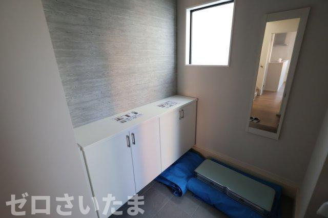 《仲介手数料無料》久喜市久喜東５丁目33-22新築一戸建てリガーレの玄関