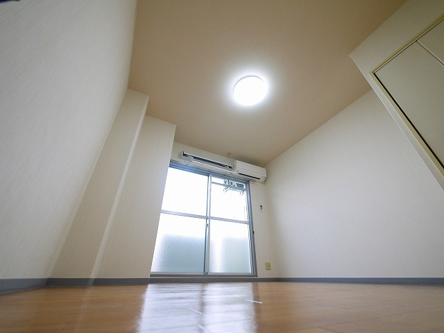 グレーシィFの洋室|使い勝手のいい洋室です