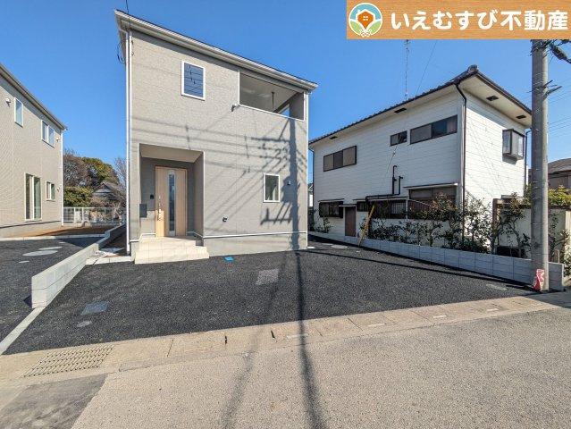 Cradle garden　熊谷市石原第7の駐車場|2台駐車可能なスペース完備
しっかり舗装してある駐車スペースで天気が悪く足元が悪い日でも乗り降りしやすい♪