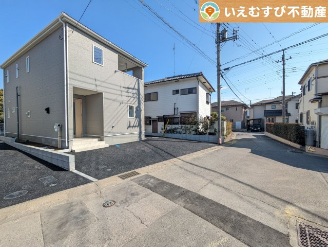 Cradle garden　熊谷市石原第7の前面道路含む現地写真|充分な広さの4.5ｍ前面道路
間口が広くお車の出し入れも問題なく行えるスペースが確保されています♪