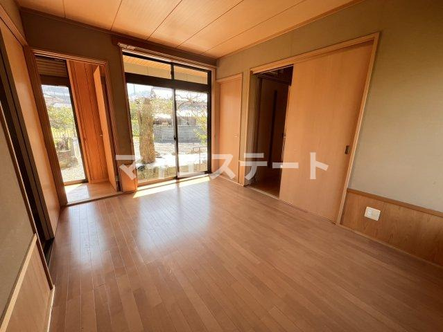 【洋室】 | 宮地町貸家