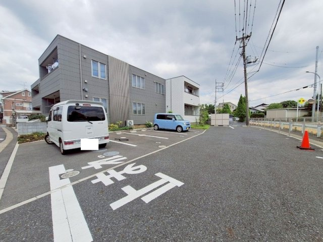 ｈｅｂｅｌ　ｍａｉｓｏｎ　ｈａｒｕの駐車場|駐車場があるので、車を買う予定の方も安心です