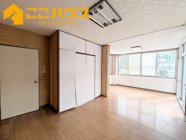 南城市知念字海野　中古一戸建ての寝室|洋室14帖