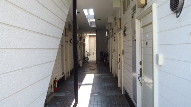 カーサフロール西船のその他共用部分|玄関の外です