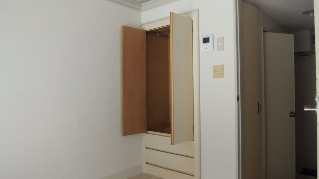 カーサフロール西船の収納|洋室にクローゼット御座います