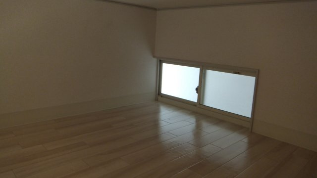 カーサフロール西船のその他|ロフトに小窓が御座います
