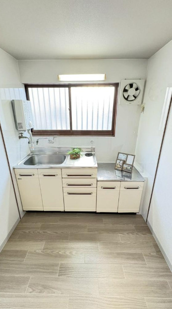 大阪市福島区海老江8丁目　中古戸建のキッチン