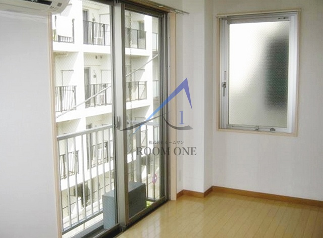 第一デュオレ　スズエの居間・リビング|洋室のお部屋です。