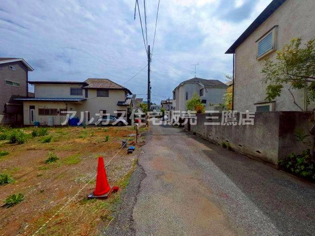 西東京市向台町2丁目 西武新宿線 田無駅 新築戸建ての前面道路含む現地写真