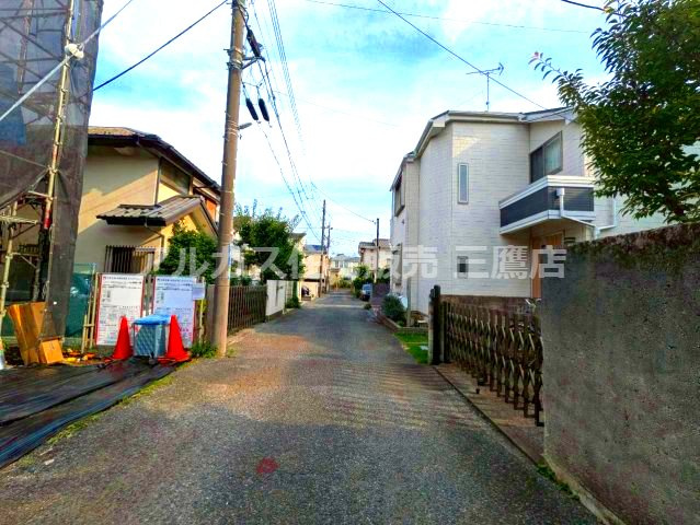 西東京市向台町2丁目 西武新宿線 田無駅 新築戸建ての前面道路含む現地写真