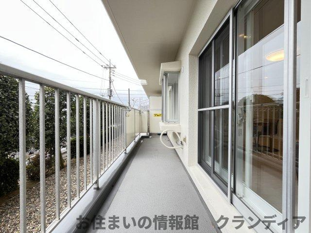 東急ドエルアルス新松戸のバルコニー|ドキドキの新生活も、安心してスタート。ぴったりの住まいを見つけませんか？クランディアが一緒に住まい選びをサポートします‼　まずは、お気軽にお問合せください　＃クランディア