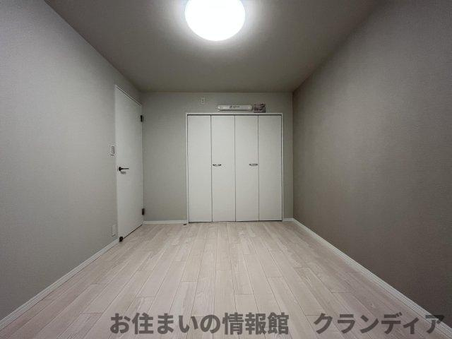 東急ドエルアルス新松戸の洋室|ドキドキの新生活も、安心してスタート。ぴったりの住まいを見つけませんか？クランディアが一緒に住まい選びをサポートします‼　まずは、お気軽にお問合せください　＃クランディア