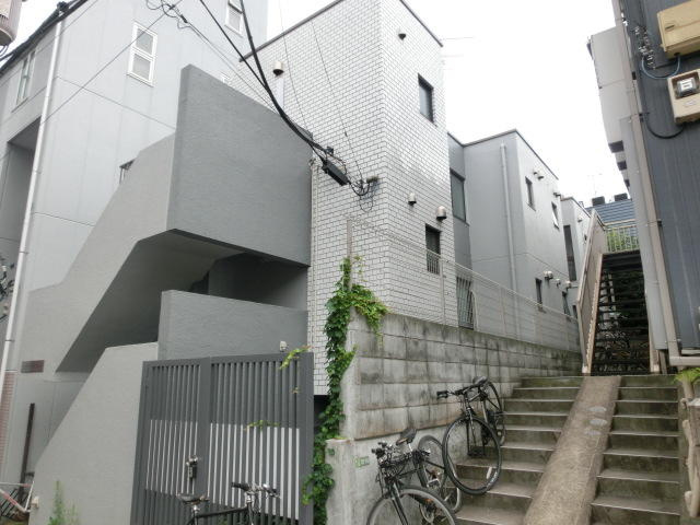 世田谷区北沢2丁目のマンションの画像