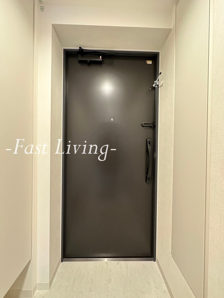 若葉ビューアパートメントの玄関