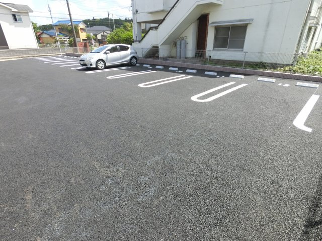 【駐車場】