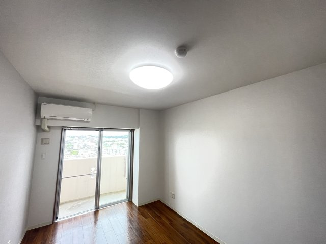 コーポラスJOYの居間・リビング|エアコンは設備ではありません