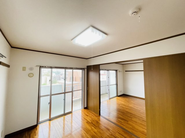 コーポラスJOYの居間・リビング