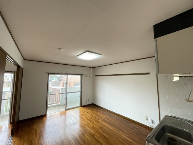 コーポラスJOYの居間・リビング