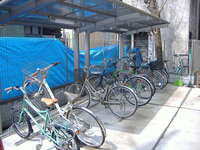 メゾン・ブラン武蔵小山の駐車場