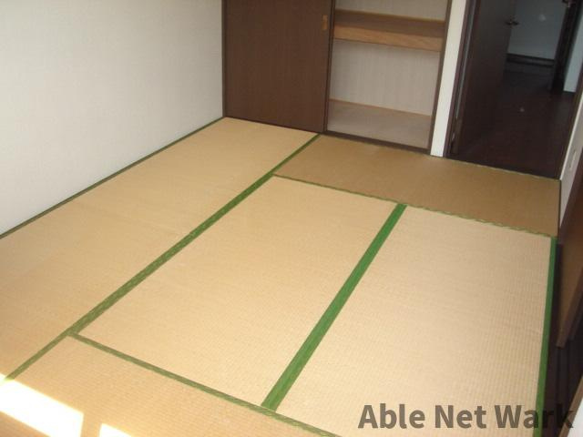 ブランドール木滝Bの和室|洋室と隣り合わせの和室です！