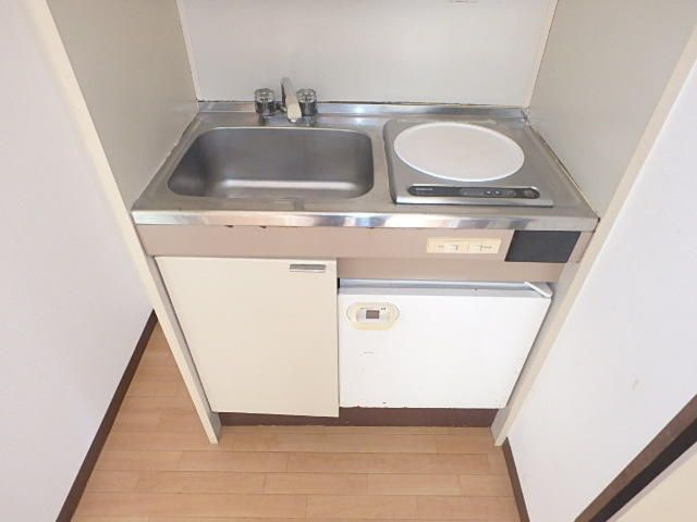 メゾンアイサン府中のキッチン