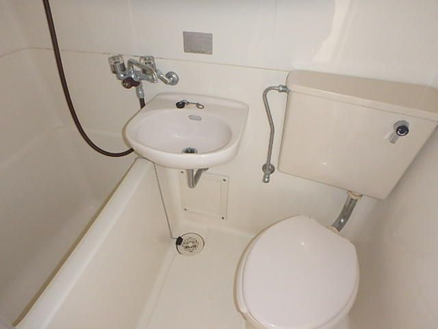 メゾンアイサン府中の浴室