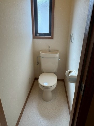 大阪府南河内郡河南町鈴美台一丁目・一戸建てのトイレ
