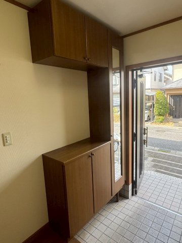 大阪府南河内郡河南町鈴美台一丁目・一戸建ての玄関