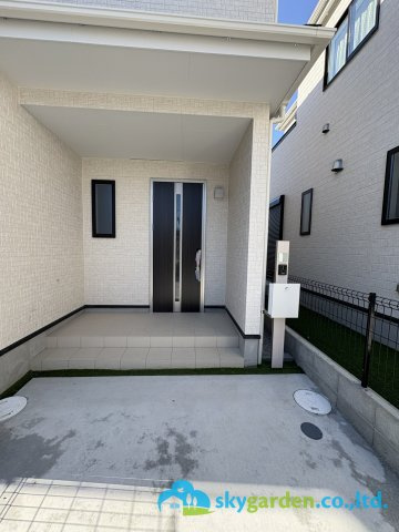 平塚市山下1丁目　新築戸建　全4棟　C号棟の玄関