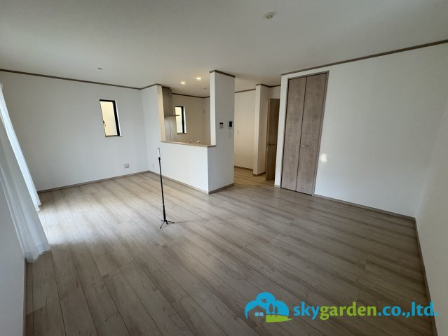 平塚市山下1丁目　新築戸建　全4棟　C号棟の居間・リビング