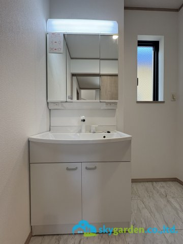 平塚市山下1丁目　新築戸建　全4棟　C号棟の独立洗面台