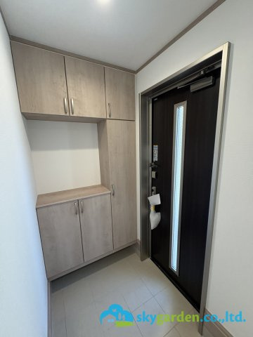 平塚市山下1丁目　新築戸建　全4棟　C号棟の玄関