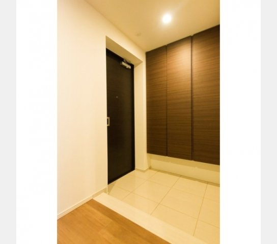 ザ・レジデンス津田沼奏の杜　センターレジデンスの玄関