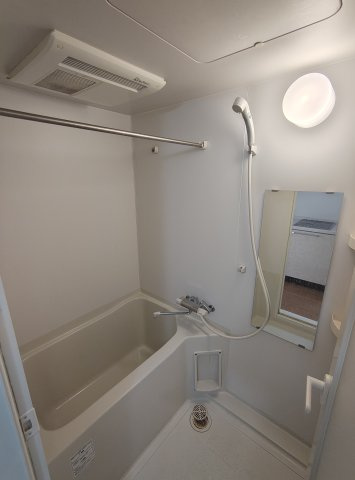 スカイビュー六甲の浴室