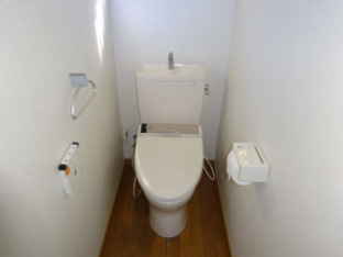 弥富市荷之上町焼田新田の中古一戸建のトイレ