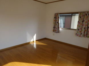 弥富市荷之上町焼田新田の中古一戸建の洋室