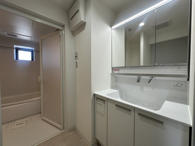 ライオンズマンション明石の独立洗面台