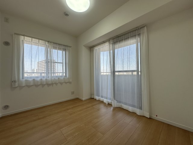 ライオンズマンション明石の洋室